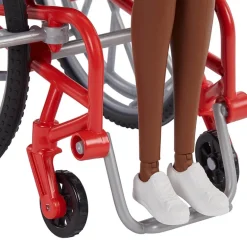 Barbie Fashionista met rolstoel (pop 166)