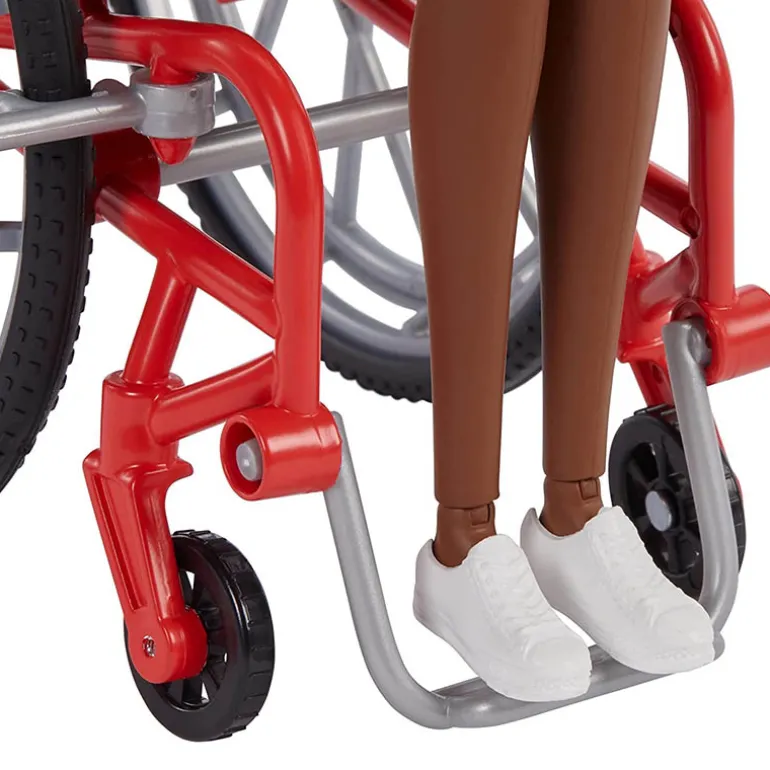 Barbie Fashionista met rolstoel (pop 166)