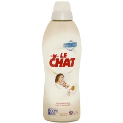 Le Chat wasverzachter Almond 900ml